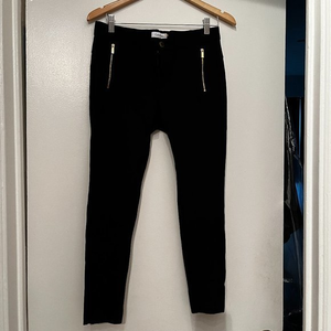 Calvin Klein Slim Fit Black Pants with Zipper Front Pockets –‎ Size 6